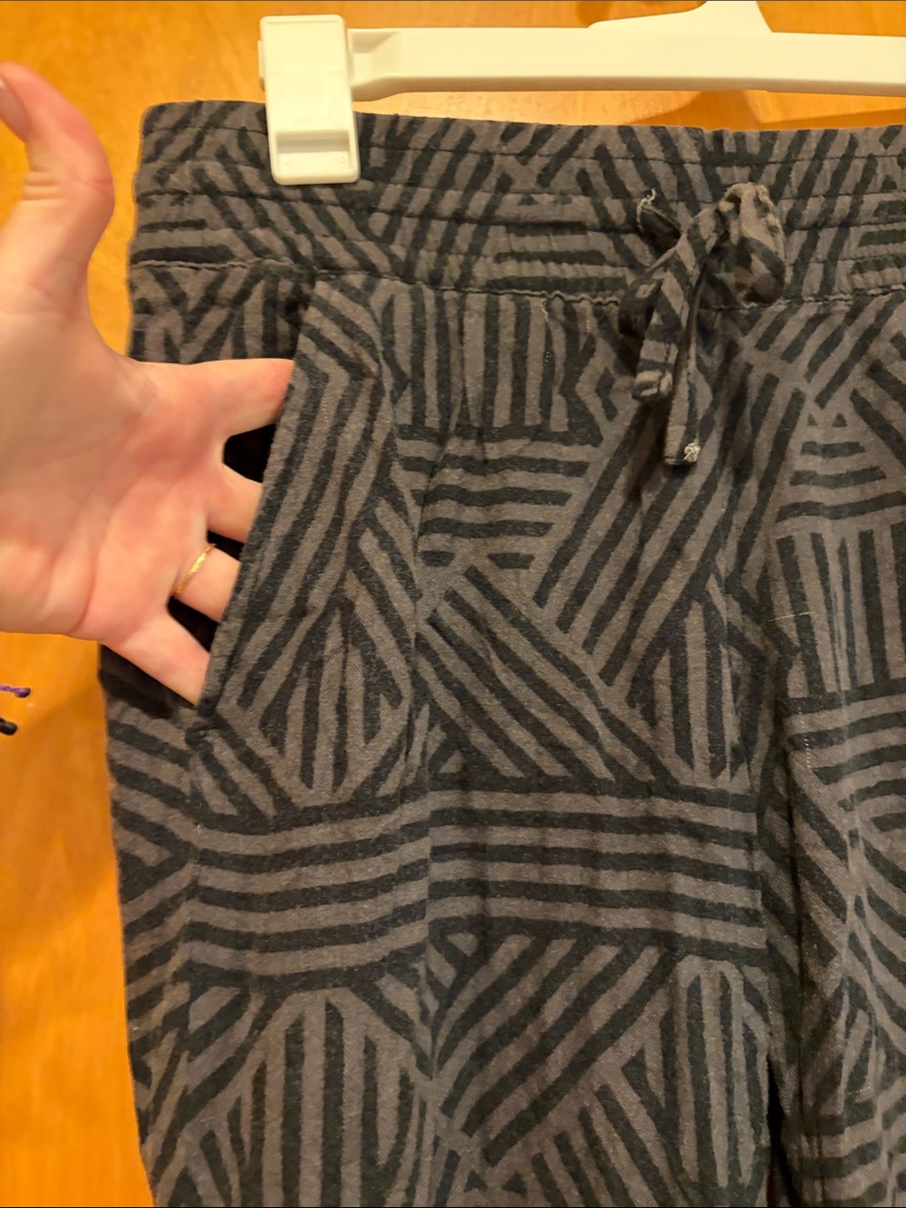 Hurley Black & Charcoal Geometric Wide Leg Pants - Picture 3 of 7